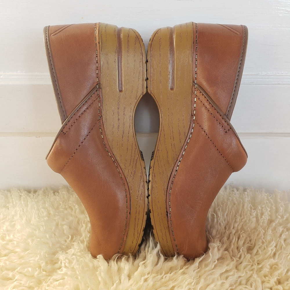 🌟SEE NEW LISTING🌟HP!🌾Limited Edition☆Dansko Honey Clogs☆Floral Embossed☆EU39- - Picture 12 of 16
